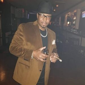 Meet your Posher, Dwain